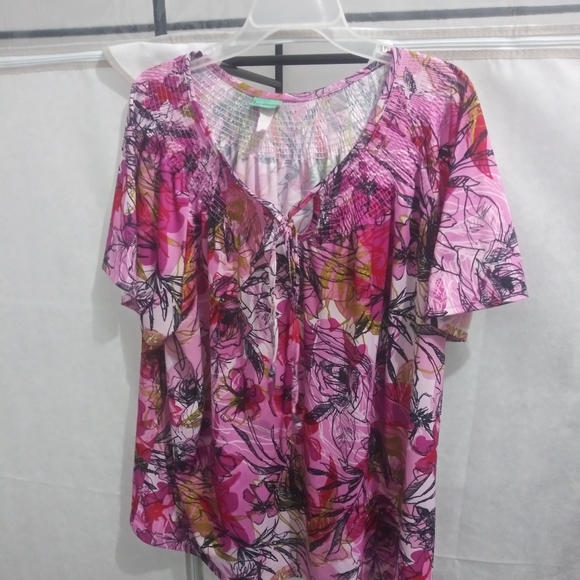 Blouses - Picture 2 of 2